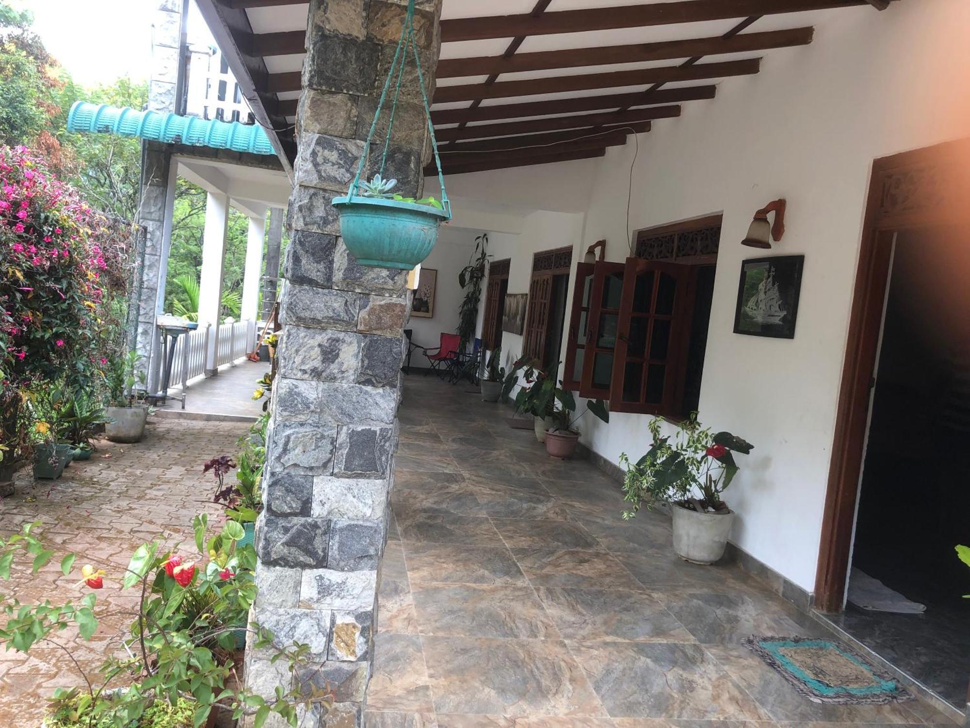 Hamadhi Guest Hotel Haldummulla Exterior photo
